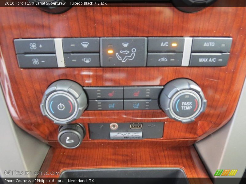 Tuxedo Black / Black 2010 Ford F150 Lariat SuperCrew