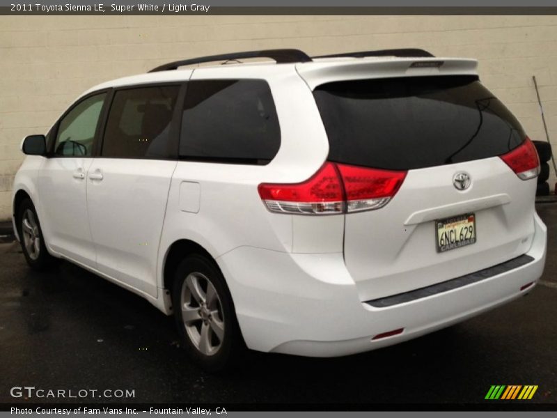 Super White / Light Gray 2011 Toyota Sienna LE