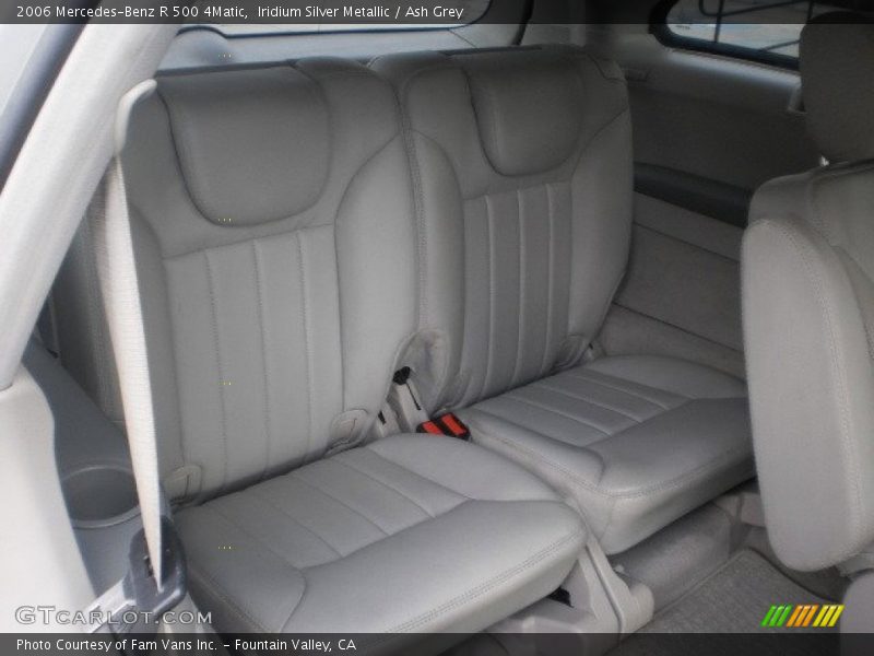 Rear Seat of 2006 R 500 4Matic