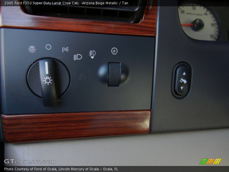 Controls of 2005 F350 Super Duty Lariat Crew Cab