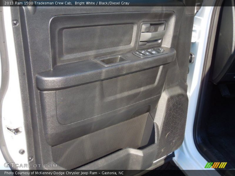 Bright White / Black/Diesel Gray 2013 Ram 1500 Tradesman Crew Cab