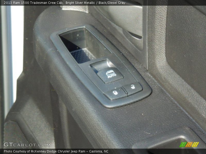 Bright Silver Metallic / Black/Diesel Gray 2013 Ram 1500 Tradesman Crew Cab