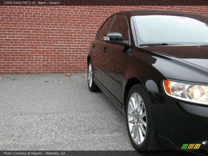 Black / Quartz 2009 Volvo S40 2.4i