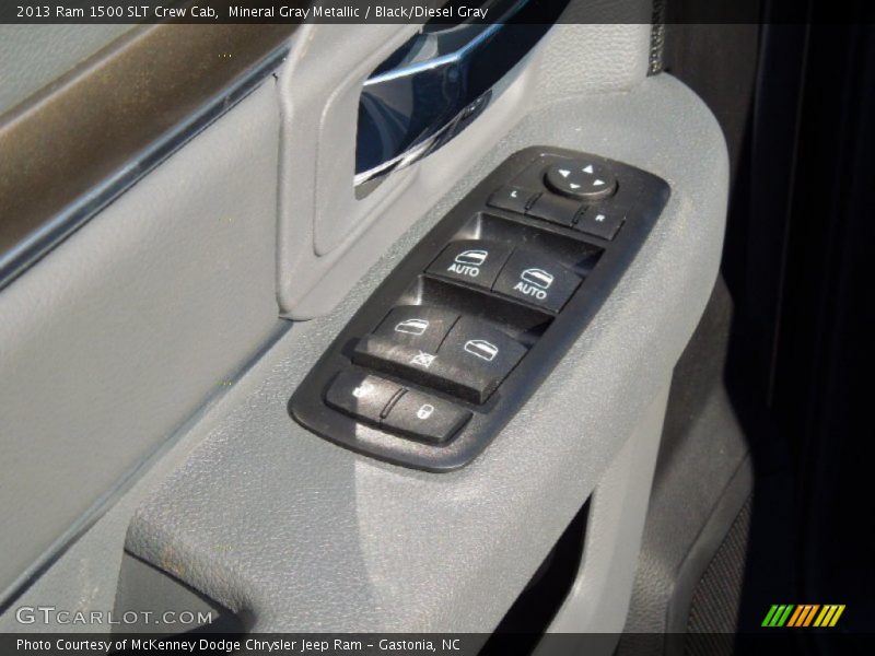Mineral Gray Metallic / Black/Diesel Gray 2013 Ram 1500 SLT Crew Cab