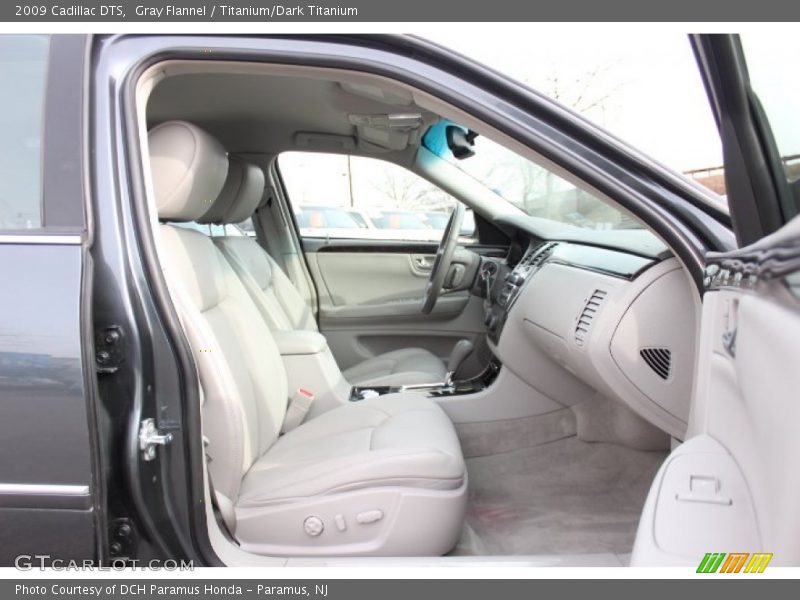 Gray Flannel / Titanium/Dark Titanium 2009 Cadillac DTS
