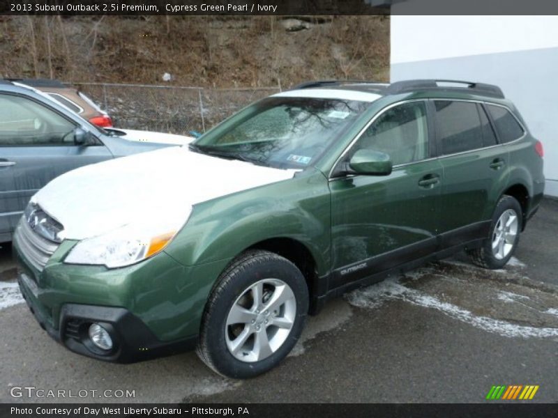 Cypress Green Pearl / Ivory 2013 Subaru Outback 2.5i Premium