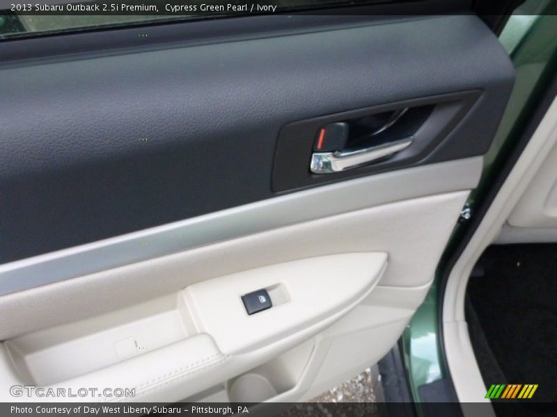 Cypress Green Pearl / Ivory 2013 Subaru Outback 2.5i Premium