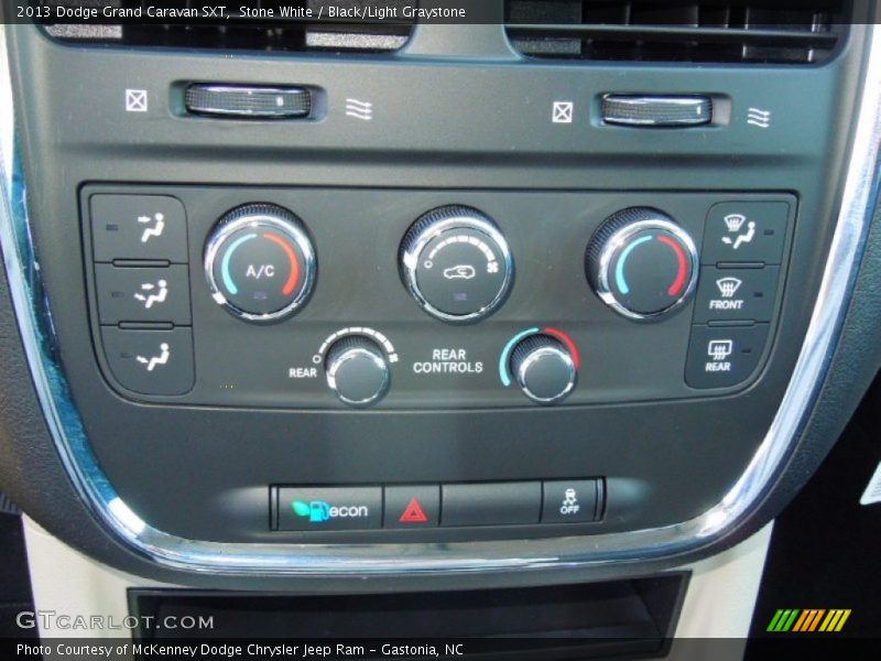 Stone White / Black/Light Graystone 2013 Dodge Grand Caravan SXT