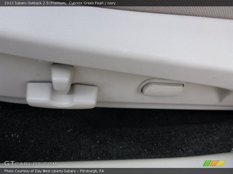 Cypress Green Pearl / Ivory 2013 Subaru Outback 2.5i Premium