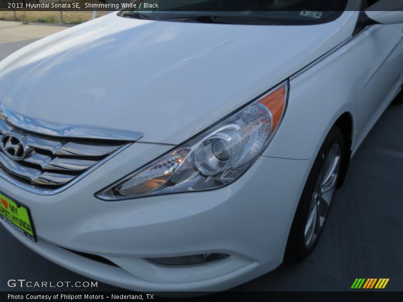 Shimmering White / Black 2013 Hyundai Sonata SE