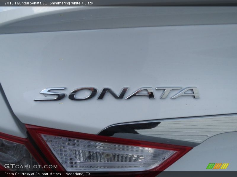 Shimmering White / Black 2013 Hyundai Sonata SE