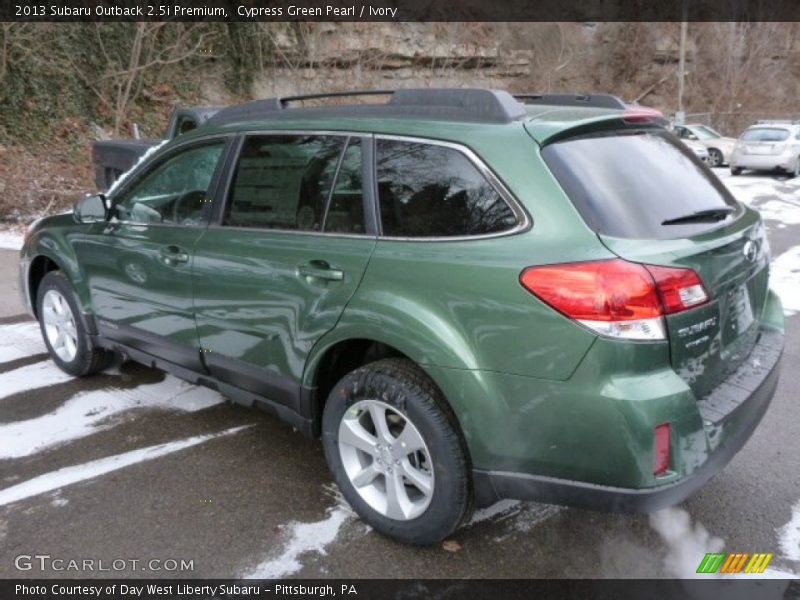 Cypress Green Pearl / Ivory 2013 Subaru Outback 2.5i Premium