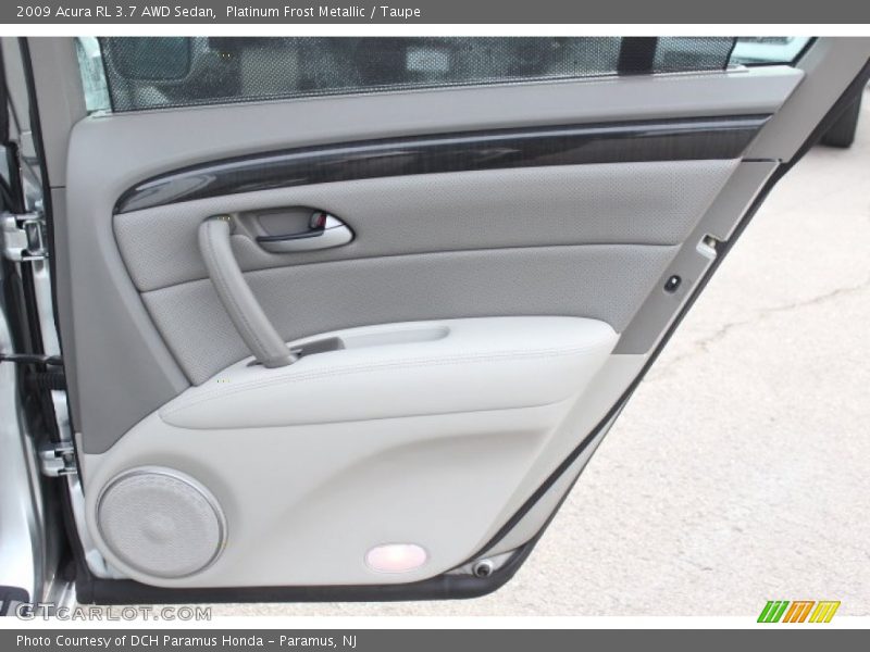 Door Panel of 2009 RL 3.7 AWD Sedan