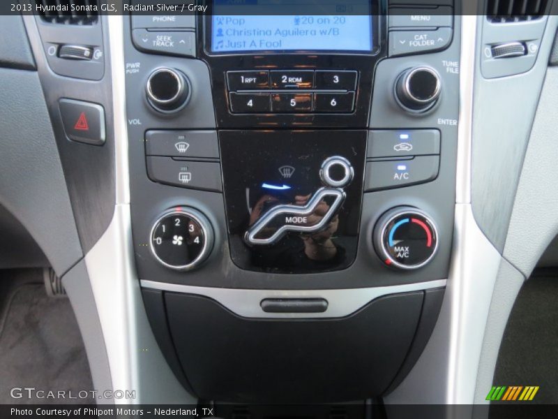 Radiant Silver / Gray 2013 Hyundai Sonata GLS