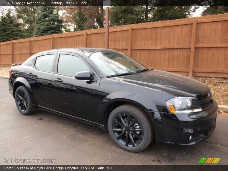Front 3/4 View of 2013 Avenger SXT Blacktop