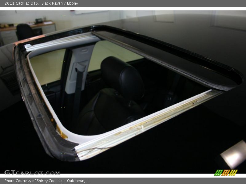 Black Raven / Ebony 2011 Cadillac DTS