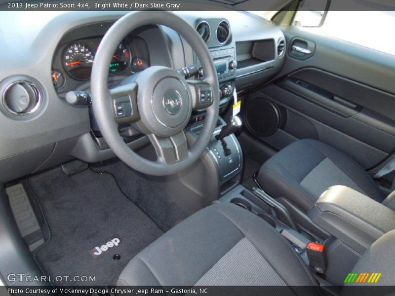 Bright White / Dark Slate Gray 2013 Jeep Patriot Sport 4x4