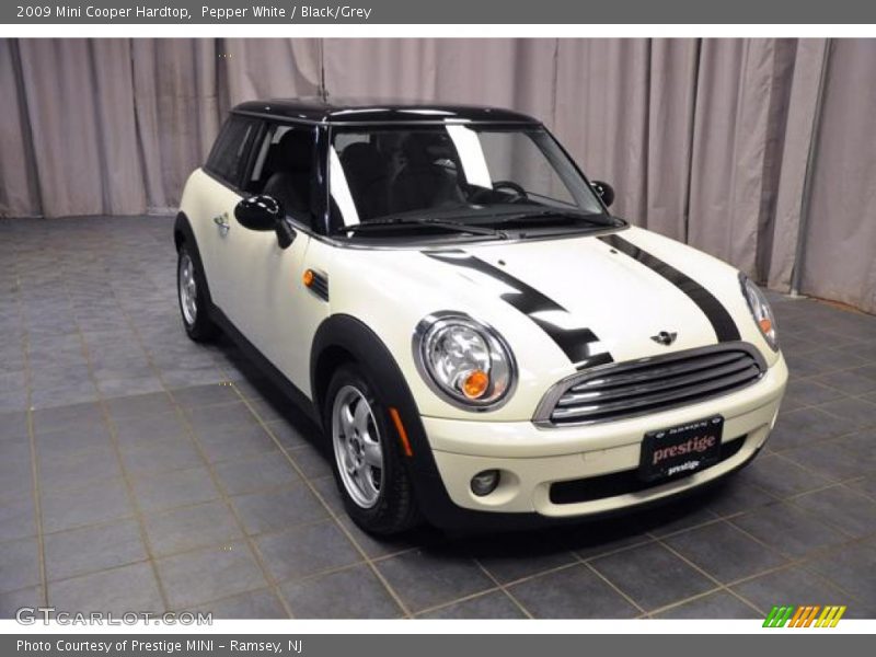 Pepper White / Black/Grey 2009 Mini Cooper Hardtop
