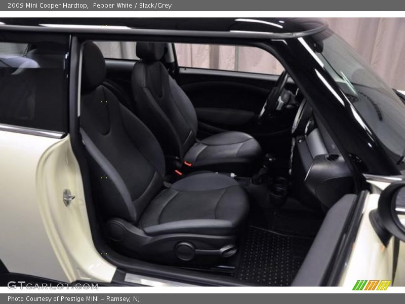Pepper White / Black/Grey 2009 Mini Cooper Hardtop