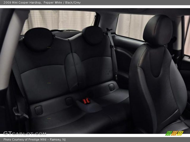 Pepper White / Black/Grey 2009 Mini Cooper Hardtop