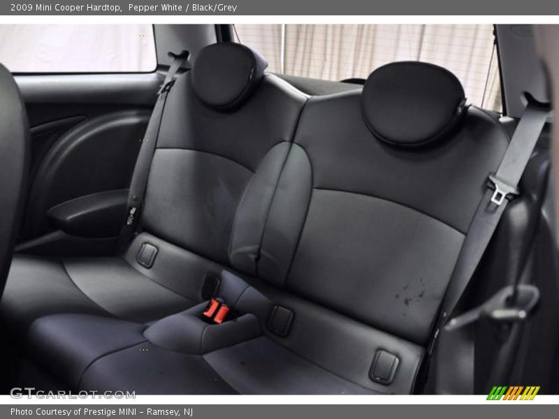 Pepper White / Black/Grey 2009 Mini Cooper Hardtop