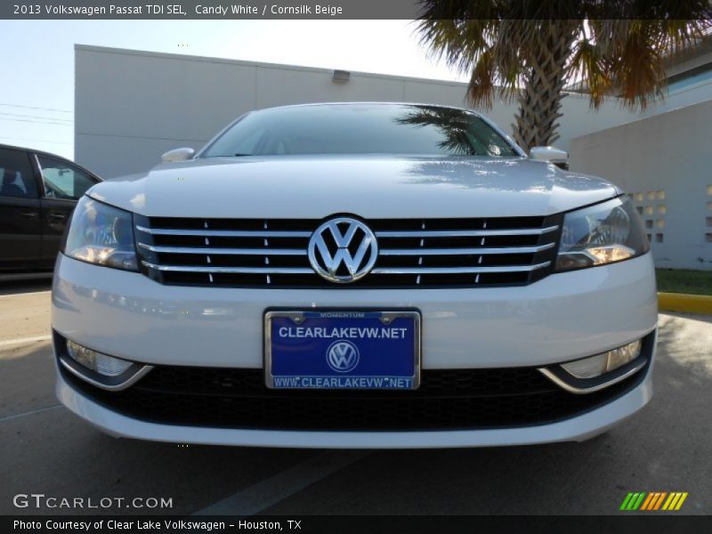 Candy White / Cornsilk Beige 2013 Volkswagen Passat TDI SEL