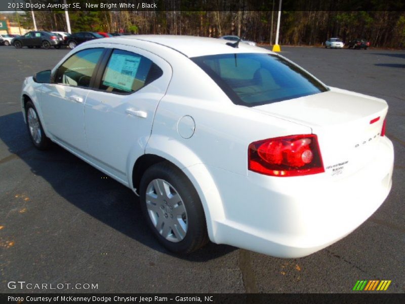 New Bright White / Black 2013 Dodge Avenger SE