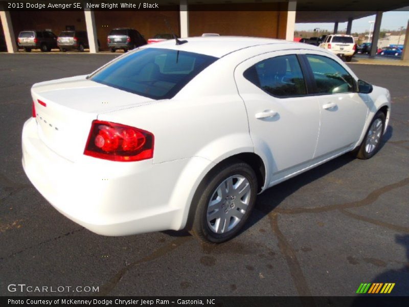 New Bright White / Black 2013 Dodge Avenger SE