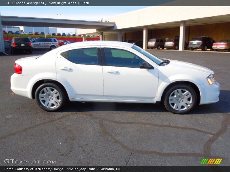 New Bright White / Black 2013 Dodge Avenger SE
