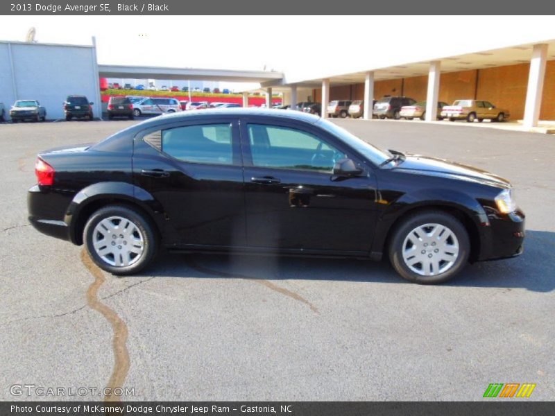 Black / Black 2013 Dodge Avenger SE