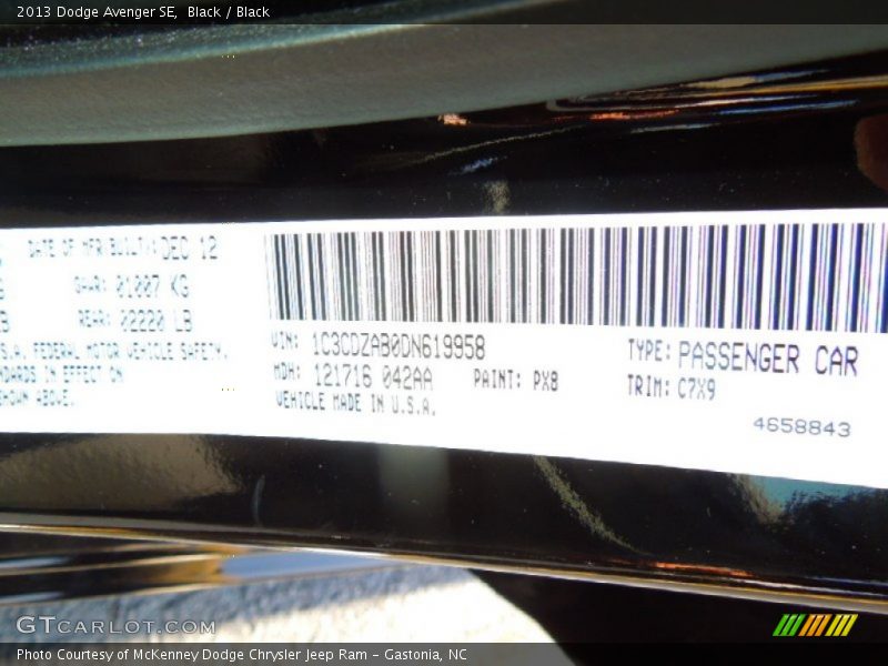 Black / Black 2013 Dodge Avenger SE