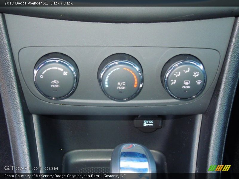 Black / Black 2013 Dodge Avenger SE