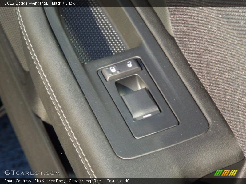 Black / Black 2013 Dodge Avenger SE
