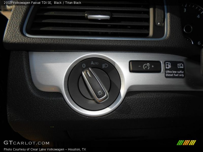 Black / Titan Black 2013 Volkswagen Passat TDI SE