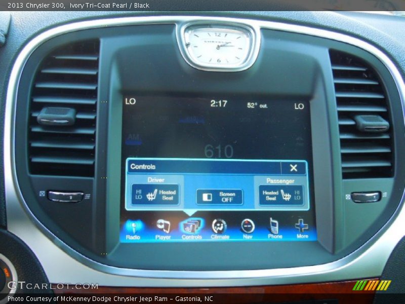 Ivory Tri-Coat Pearl / Black 2013 Chrysler 300