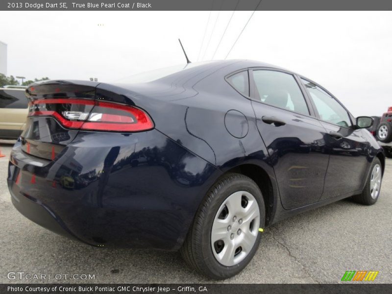 True Blue Pearl Coat / Black 2013 Dodge Dart SE