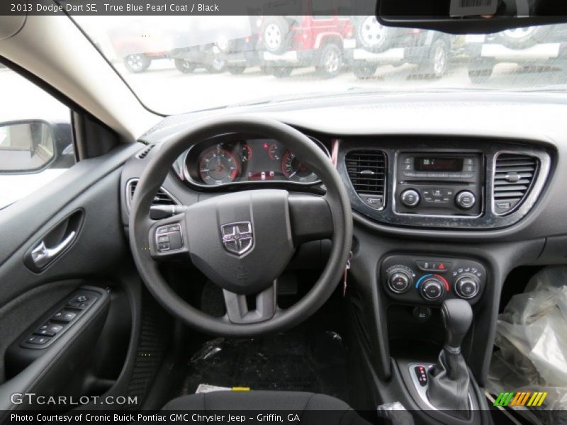 True Blue Pearl Coat / Black 2013 Dodge Dart SE