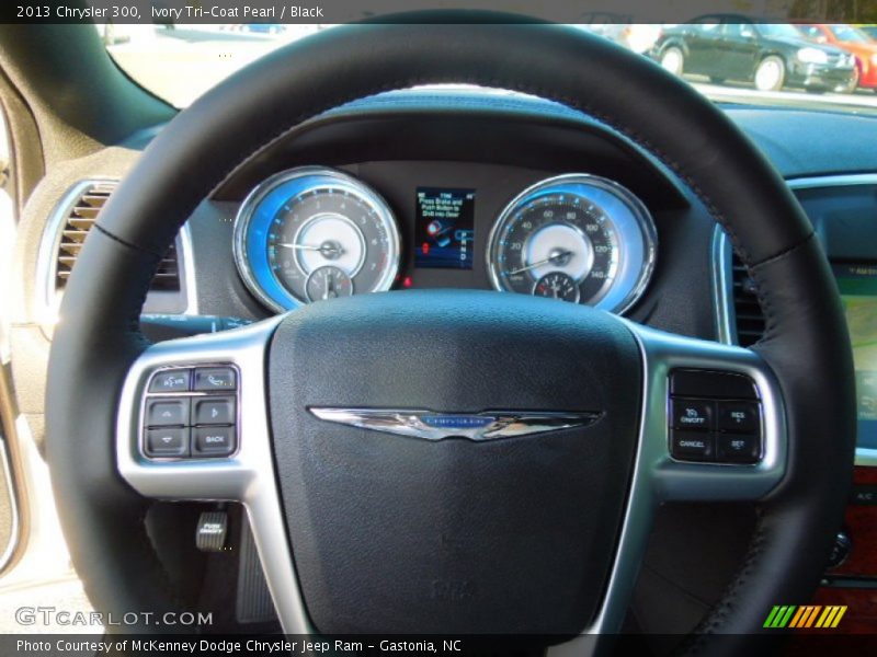 Ivory Tri-Coat Pearl / Black 2013 Chrysler 300