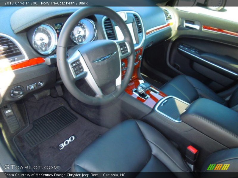 Ivory Tri-Coat Pearl / Black 2013 Chrysler 300
