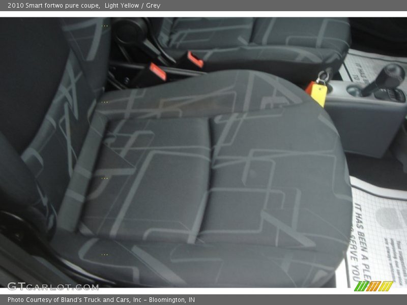 Light Yellow / Grey 2010 Smart fortwo pure coupe