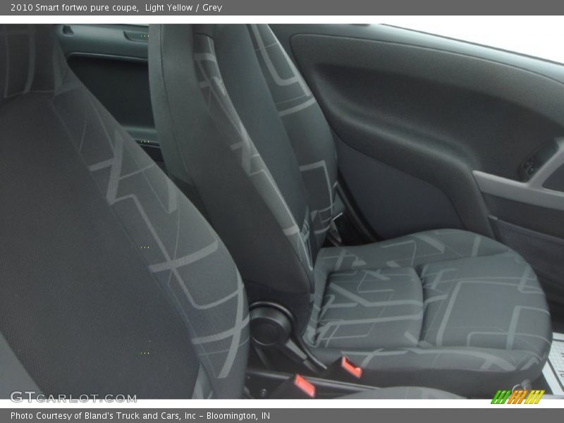 Light Yellow / Grey 2010 Smart fortwo pure coupe