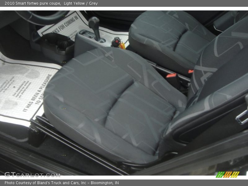 Light Yellow / Grey 2010 Smart fortwo pure coupe