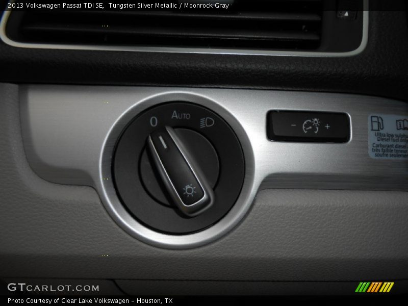 Controls of 2013 Passat TDI SE