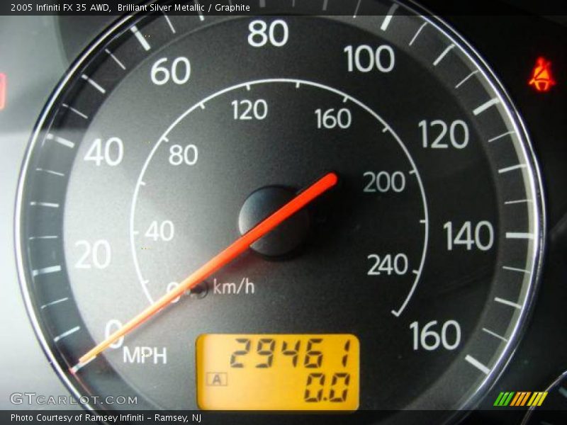 Brilliant Silver Metallic / Graphite 2005 Infiniti FX 35 AWD
