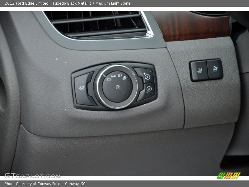 Tuxedo Black Metallic / Medium Light Stone 2013 Ford Edge Limited