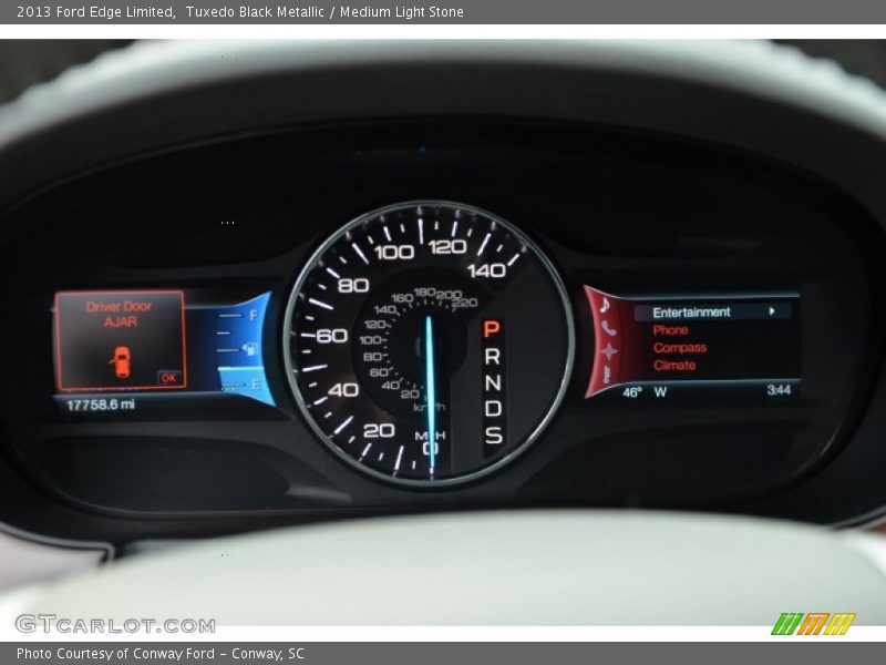 Tuxedo Black Metallic / Medium Light Stone 2013 Ford Edge Limited
