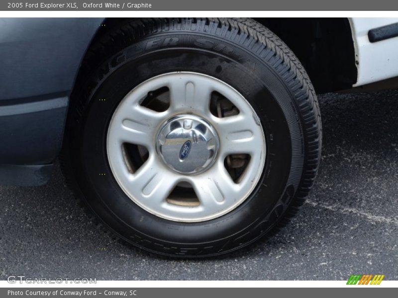 Oxford White / Graphite 2005 Ford Explorer XLS