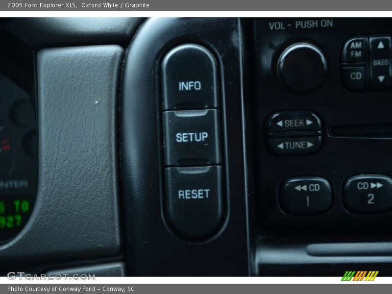 Oxford White / Graphite 2005 Ford Explorer XLS