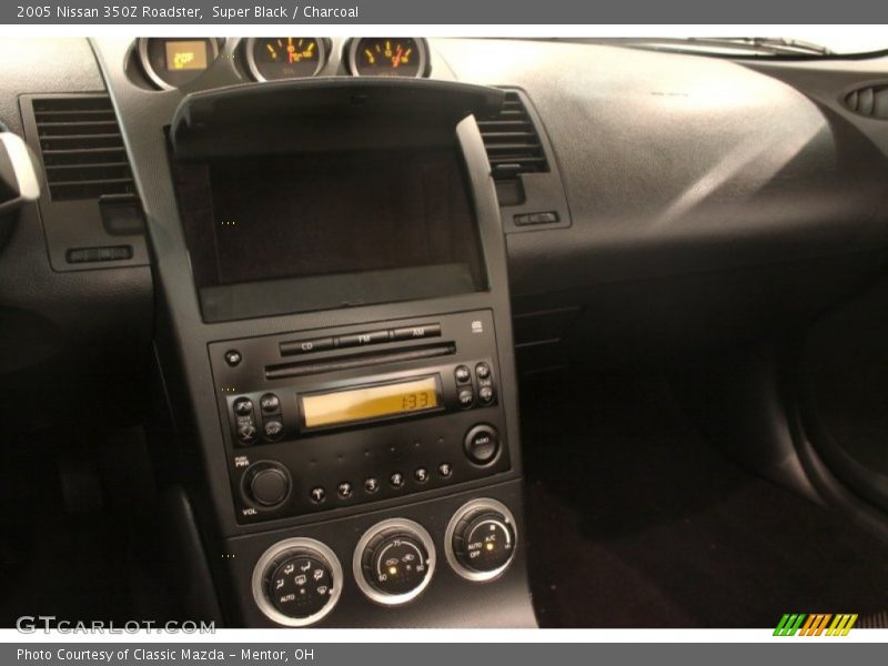 Super Black / Charcoal 2005 Nissan 350Z Roadster