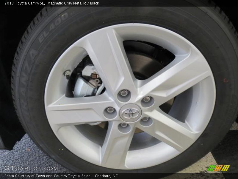 Magnetic Gray Metallic / Black 2013 Toyota Camry SE